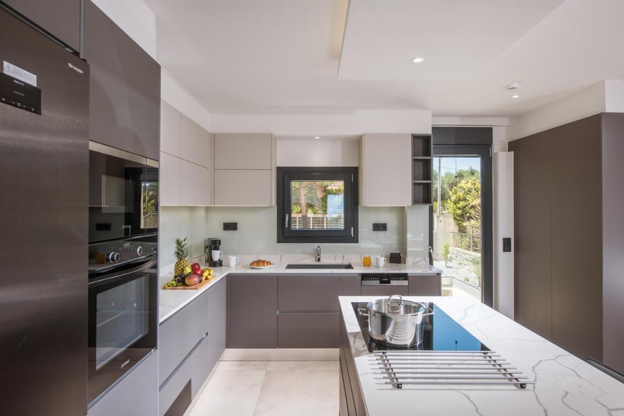 Luxury Villa Marelina แอร์ซอนิสซอส ภายนอก รูปภาพ